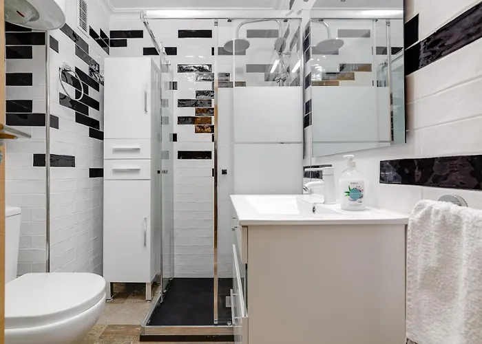 Appartement целиком, классная студия, в 3 мин от пляжа 230 м,торревьеха