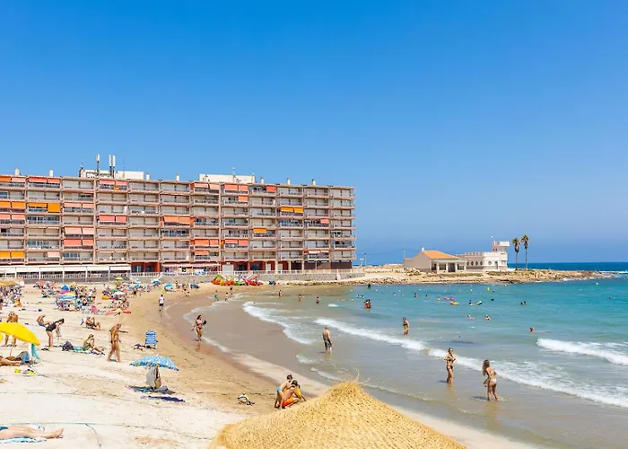 Appartement целиком, классная студия, в 3 мин от пляжа 230 м,торревьеха