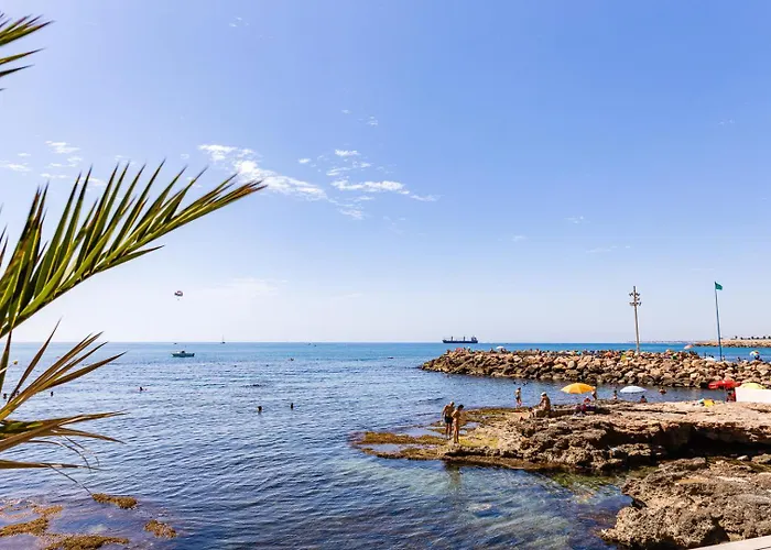 целиком, классная студия, в 3 мин от пляжа 230 м,торревьеха Torrevieja