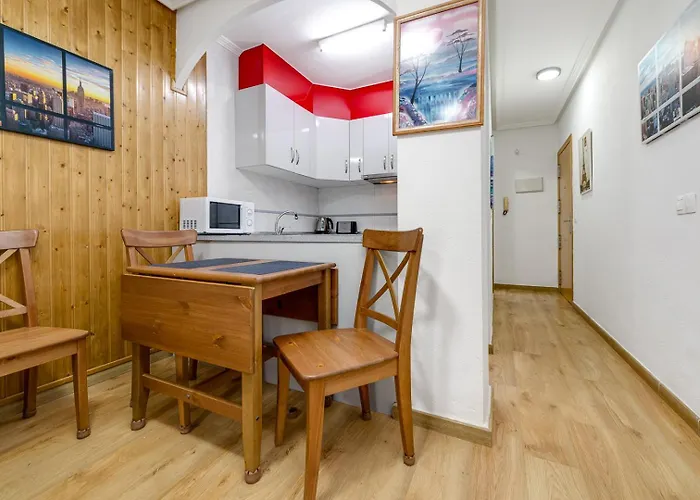 целиком, классная студия, в 3 мин от пляжа 230 м,торревьеха Appartement Torrevieja
