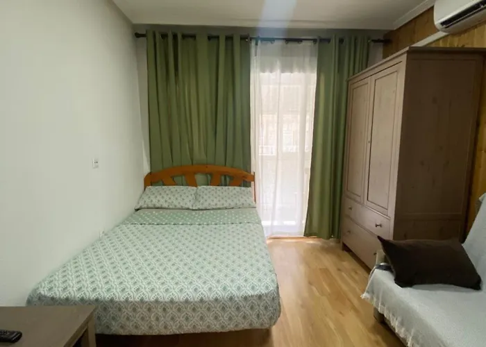 Appartement целиком, классная студия, в 3 мин от пляжа 230 м,торревьеха Torrevieja