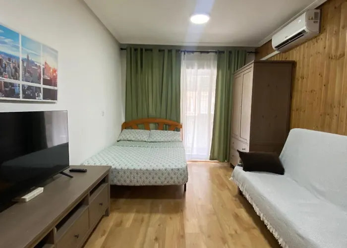 Appartement целиком, классная студия, в 3 мин от пляжа 230 м,торревьеха