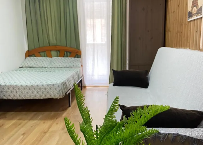 Appartement целиком, классная студия, в 3 мин от пляжа 230 м,торревьеха *