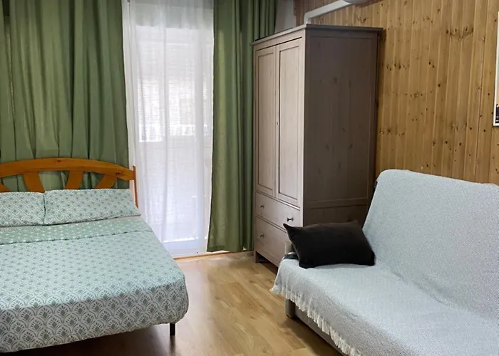 целиком, классная студия, в 3 мин от пляжа 230 м,торревьеха Appartement Torrevieja
