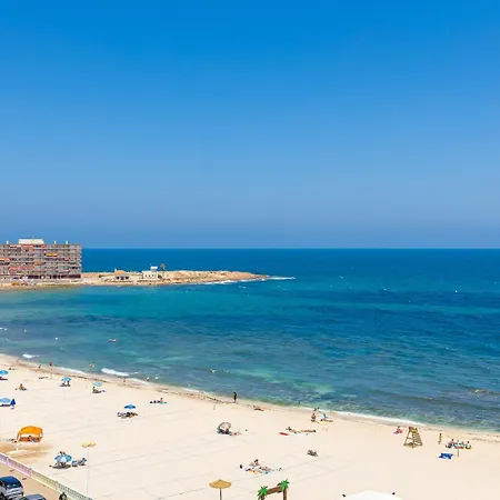 целиком, классная студия, в 3 мин от пляжа 230 м,торревьеха Appartement Torrevieja