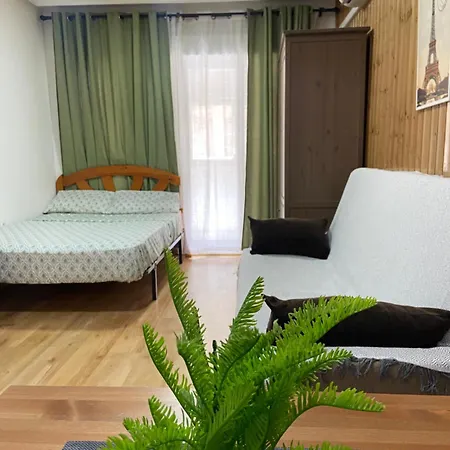 Appartement целиком, классная студия, в 3 мин от пляжа 230 м,торревьеха *