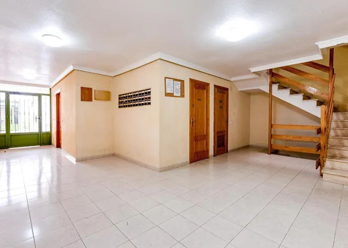 целиком, классная студия, в 3 мин от пляжа 230 м,торревьеха Apartment Torrevieja