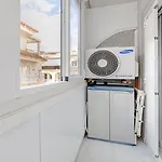 целиком, классная студия, в 3 мин от пляжа 230 м,торревьеха Torrevieja