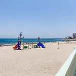 целиком, классная студия, в 3 мин от пляжа 230 м,торревьеха